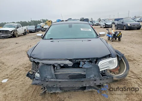 2018 Chrysler 300 Limited z USA, uszkodzony, nr VIN 2C3CCAEG9JH136869